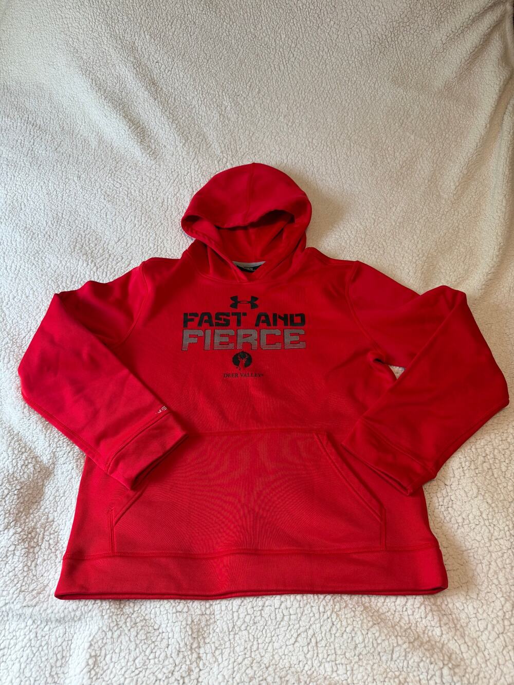 Under Armour Boys Youth Large YLG Red Hoodie Fast and Fierce Pullover Sweatshirt